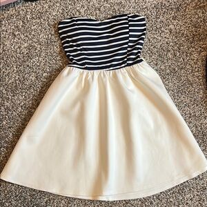 Papaya Blue and White Casual Dress with Subtle Elegance